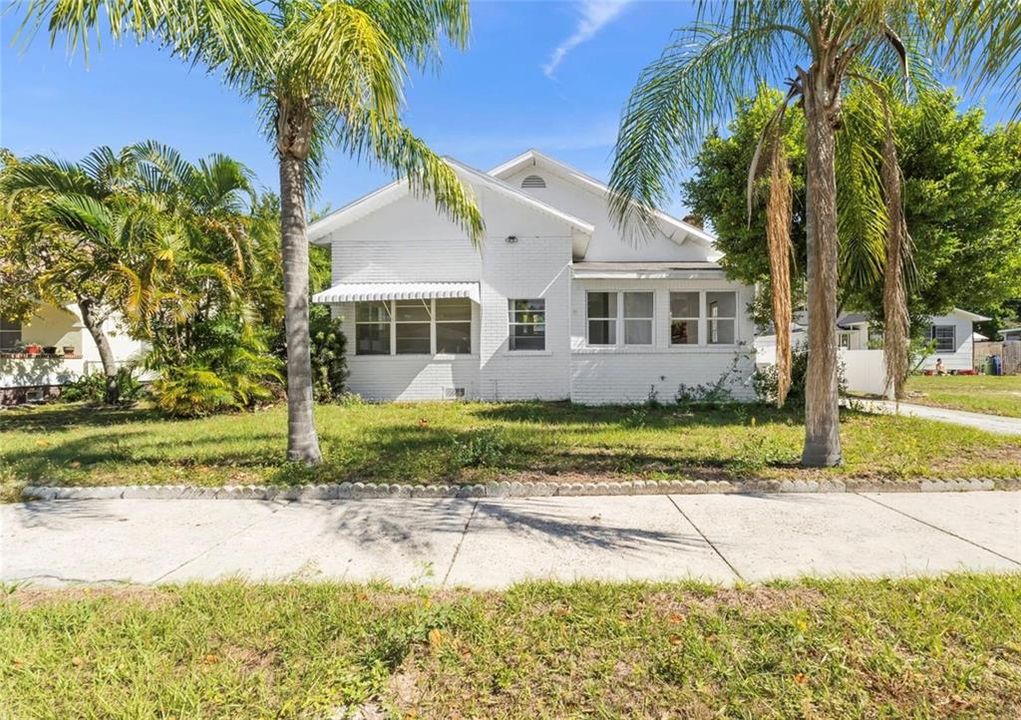 待售: $295,000 (3 贝兹, 2 浴室, 1361 平方英尺)