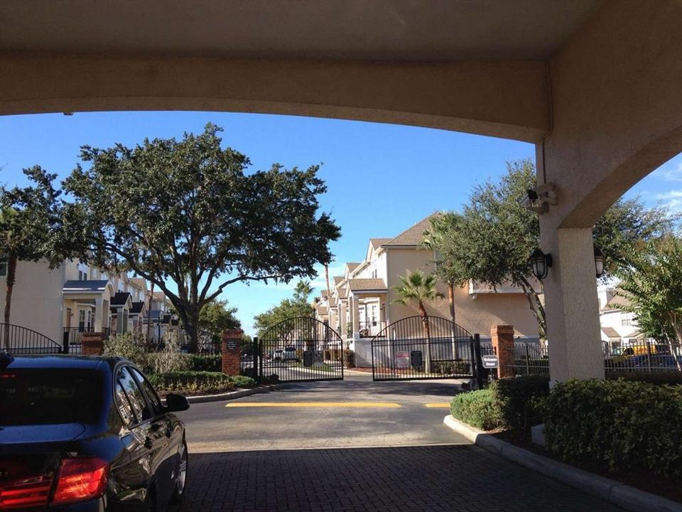 Activo con contrato: $129,900 (1 camas, 1 baños, 816 Pies cuadrados)