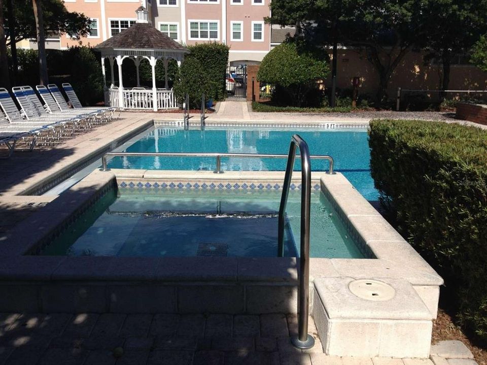 Activo con contrato: $129,900 (1 camas, 1 baños, 816 Pies cuadrados)