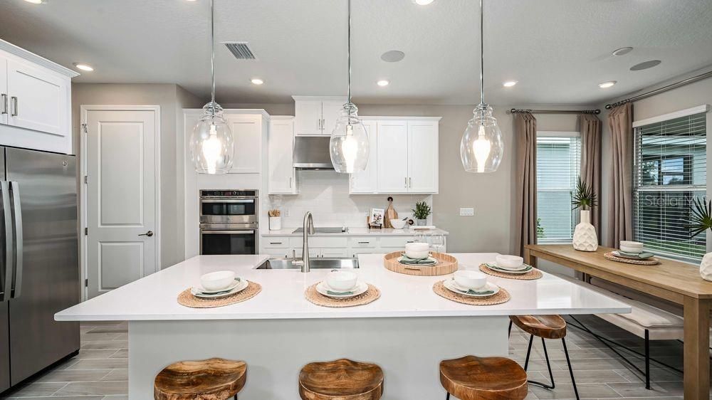 En Venta: $458,999 (4 camas, 3 baños, 2612 Pies cuadrados)