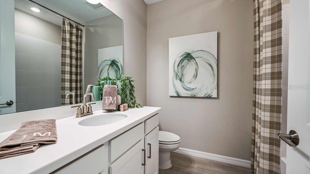 En Venta: $458,999 (4 camas, 3 baños, 2612 Pies cuadrados)