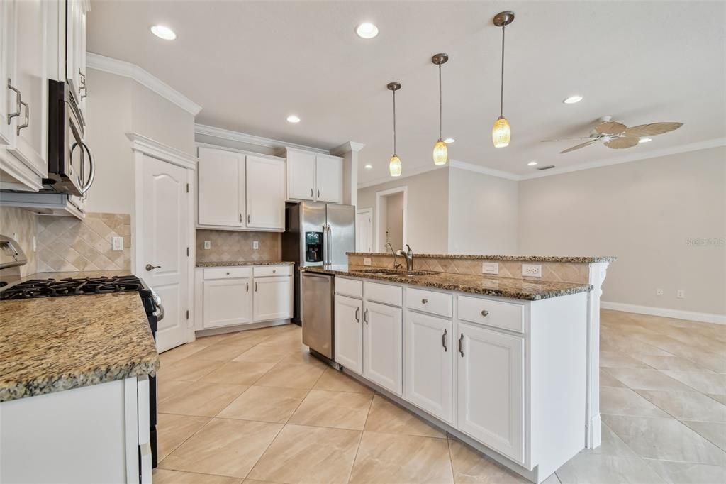 Active With Contract: $625,000 (3 beds, 2 baths, 2035 Square Feet)