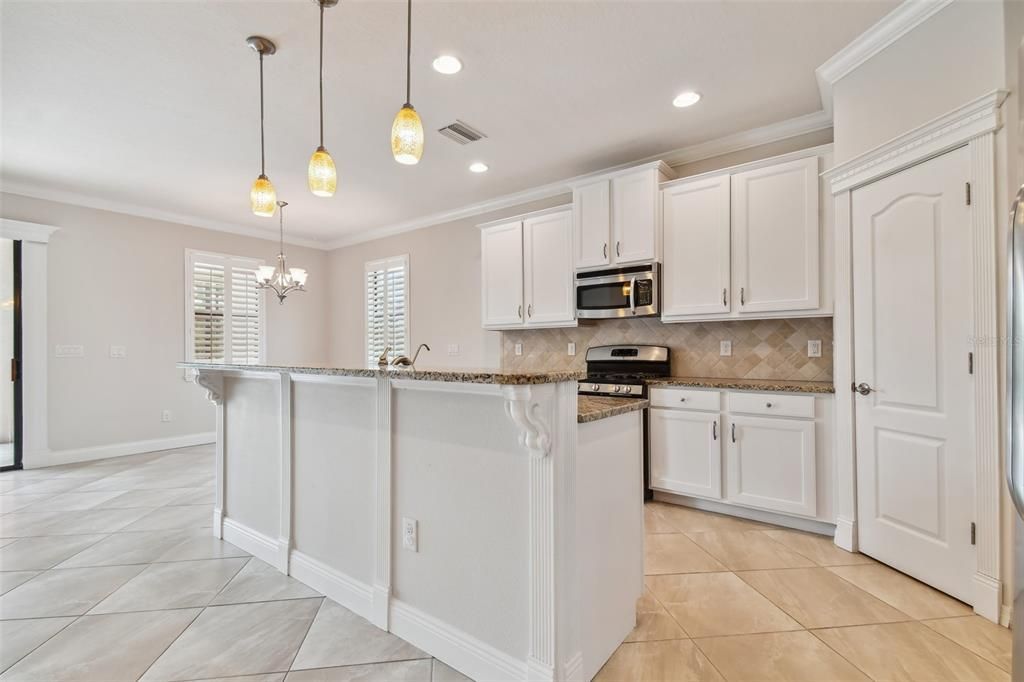 Active With Contract: $625,000 (3 beds, 2 baths, 2035 Square Feet)