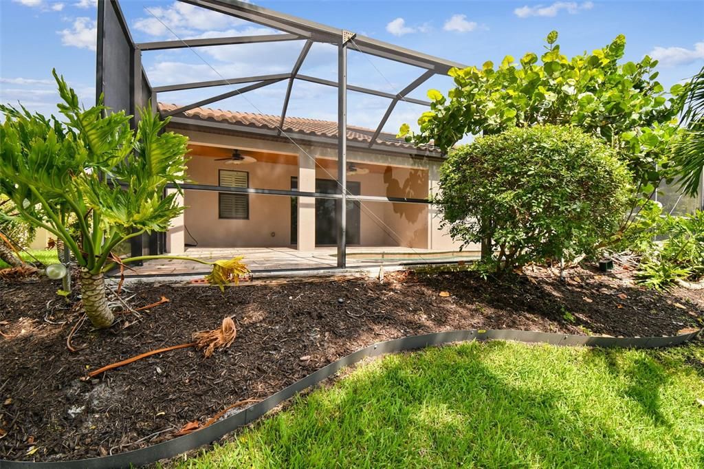 Active With Contract: $625,000 (3 beds, 2 baths, 2035 Square Feet)