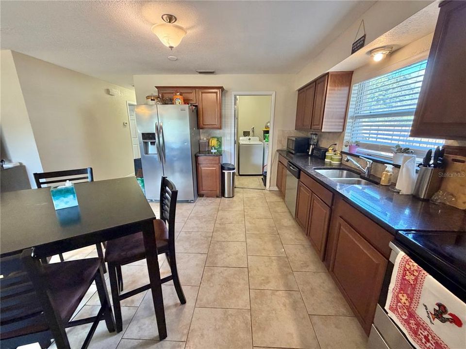 For Sale: $275,000 (3 beds, 1 baths, 1172 Square Feet)