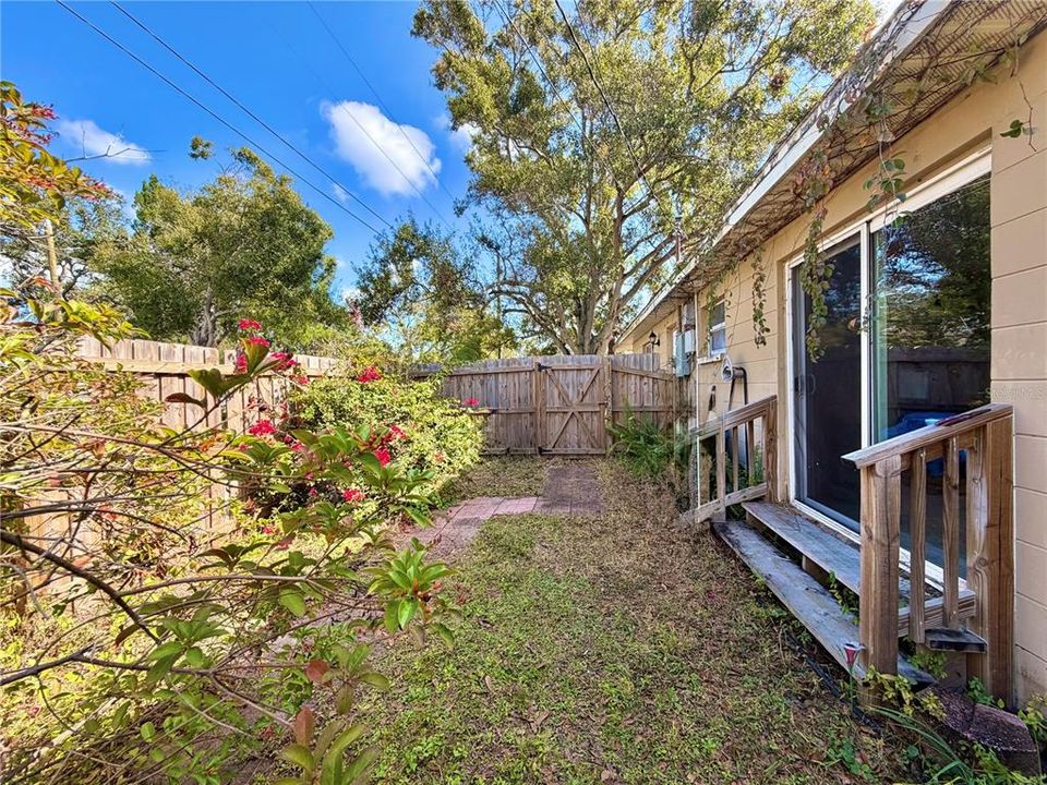 For Sale: $275,000 (3 beds, 1 baths, 1172 Square Feet)