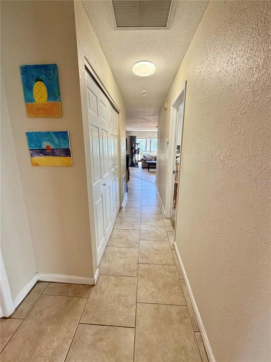 For Sale: $275,000 (3 beds, 1 baths, 1172 Square Feet)