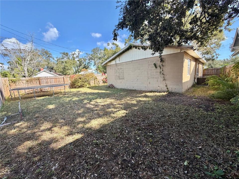 For Sale: $275,000 (3 beds, 1 baths, 1172 Square Feet)