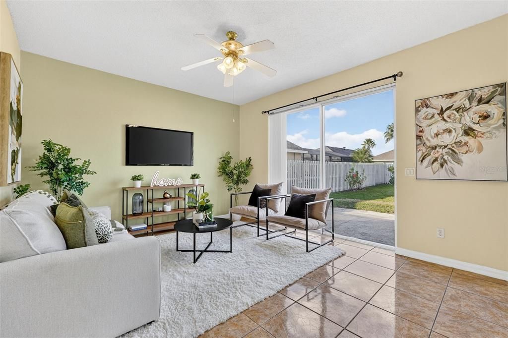 待售: $575,000 (4 贝兹, 2 浴室, 2192 平方英尺)