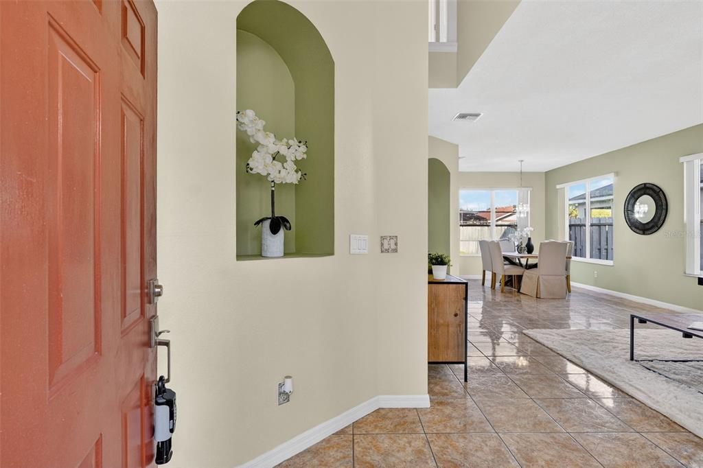 待售: $575,000 (4 贝兹, 2 浴室, 2192 平方英尺)