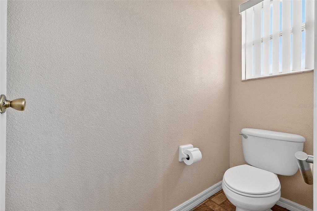 待售: $575,000 (4 贝兹, 2 浴室, 2192 平方英尺)