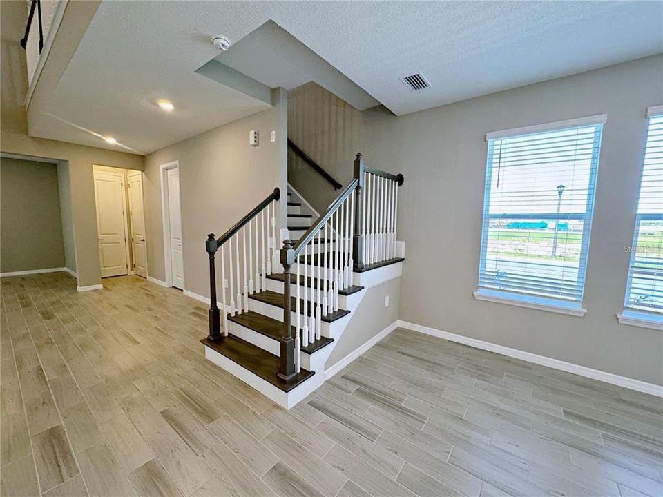 For Rent: $3,900 (4 beds, 4 baths, 2927 Square Feet)