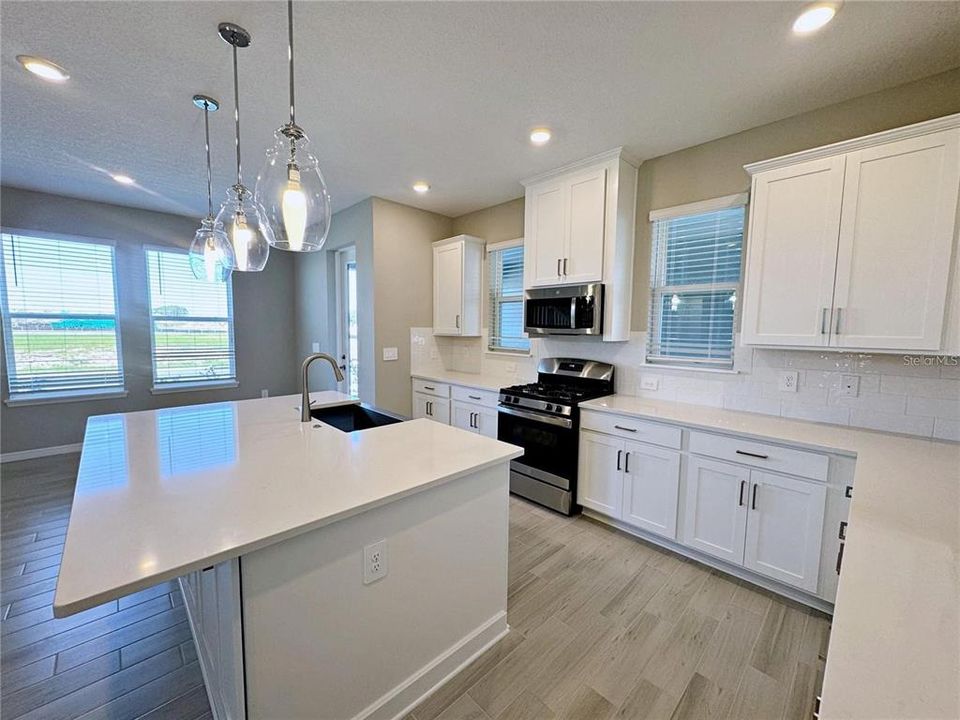 For Rent: $3,900 (4 beds, 4 baths, 2927 Square Feet)