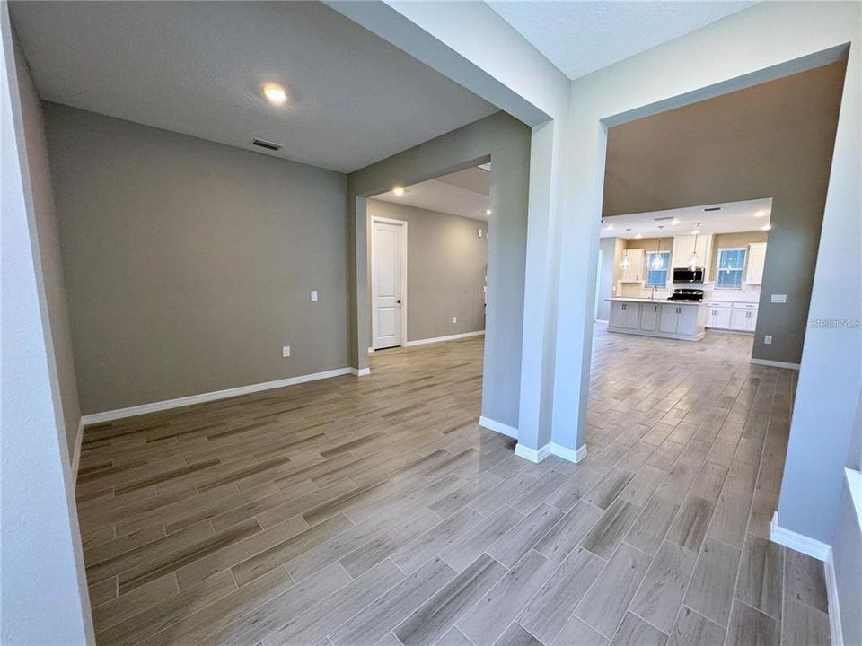 For Rent: $3,900 (4 beds, 4 baths, 2927 Square Feet)