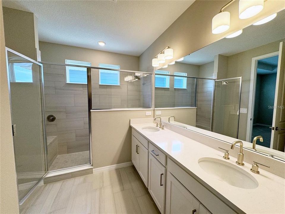 For Rent: $3,900 (4 beds, 4 baths, 2927 Square Feet)