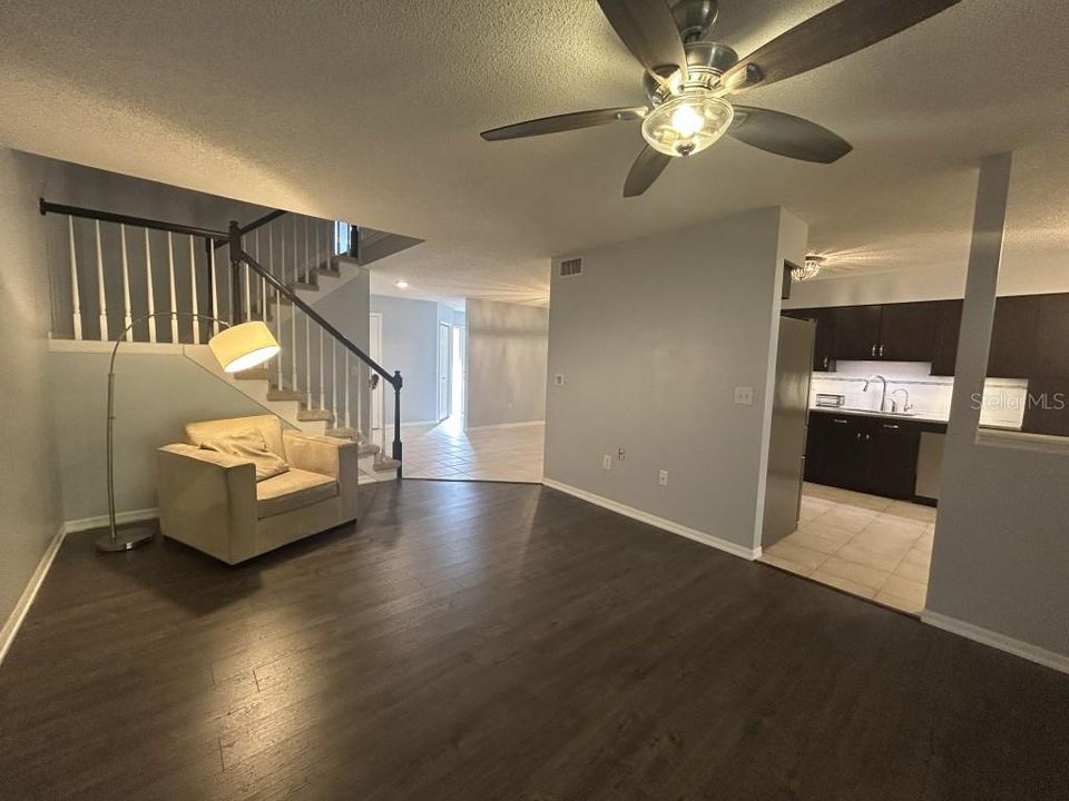 En Venta: $409,900 (3 camas, 2 baños, 1832 Pies cuadrados)