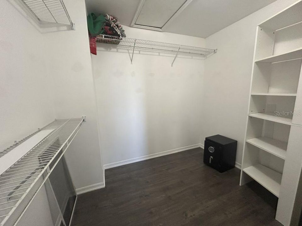 En Venta: $409,900 (3 camas, 2 baños, 1832 Pies cuadrados)