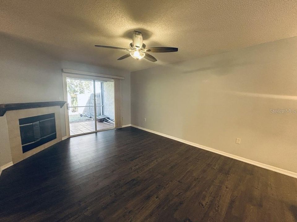 En Venta: $409,900 (3 camas, 2 baños, 1832 Pies cuadrados)