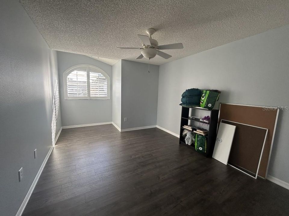 En Venta: $409,900 (3 camas, 2 baños, 1832 Pies cuadrados)