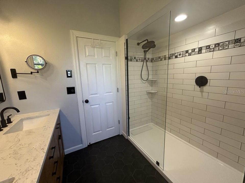 En Venta: $409,900 (3 camas, 2 baños, 1832 Pies cuadrados)