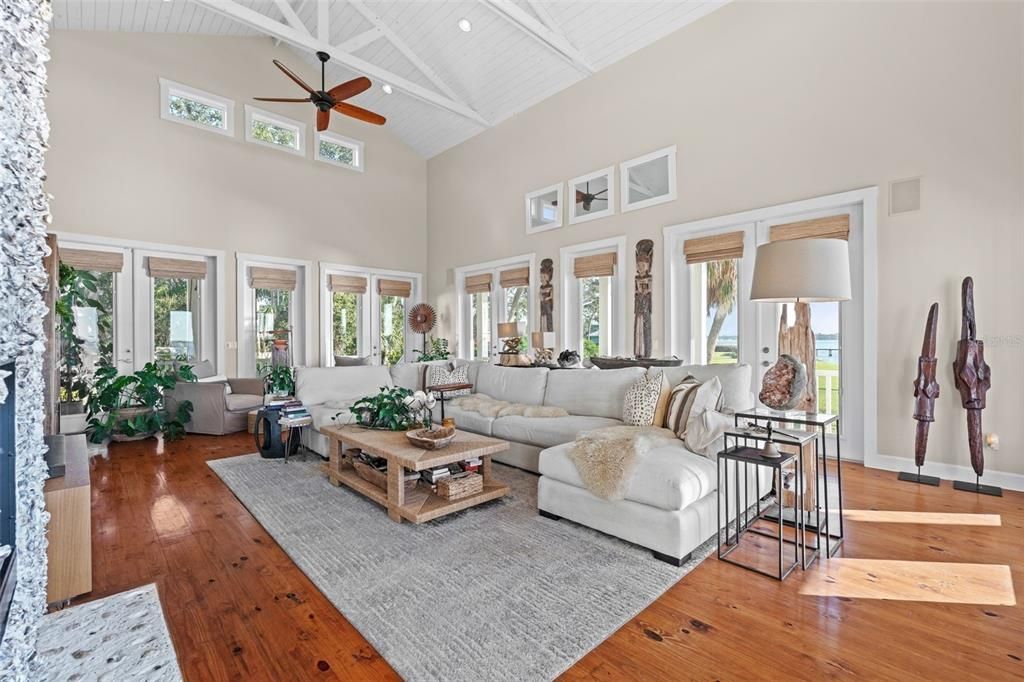 En Venta: $2,600,000 (4 camas, 3 baños, 4011 Pies cuadrados)