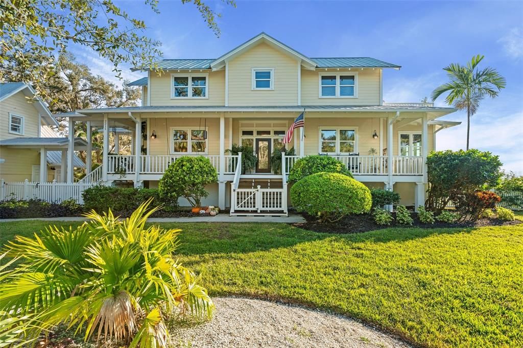 For Sale: $2,495,000 (4 beds, 3 baths, 4011 Square Feet)