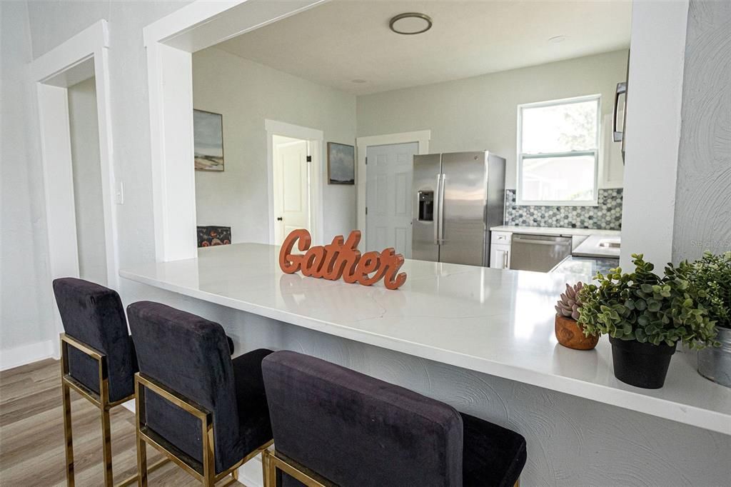 For Sale: $319,000 (2 beds, 1 baths, 1080 Square Feet)