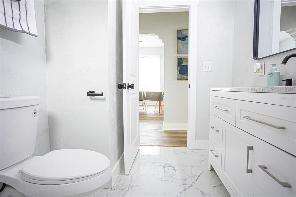 For Sale: $319,000 (2 beds, 1 baths, 1080 Square Feet)