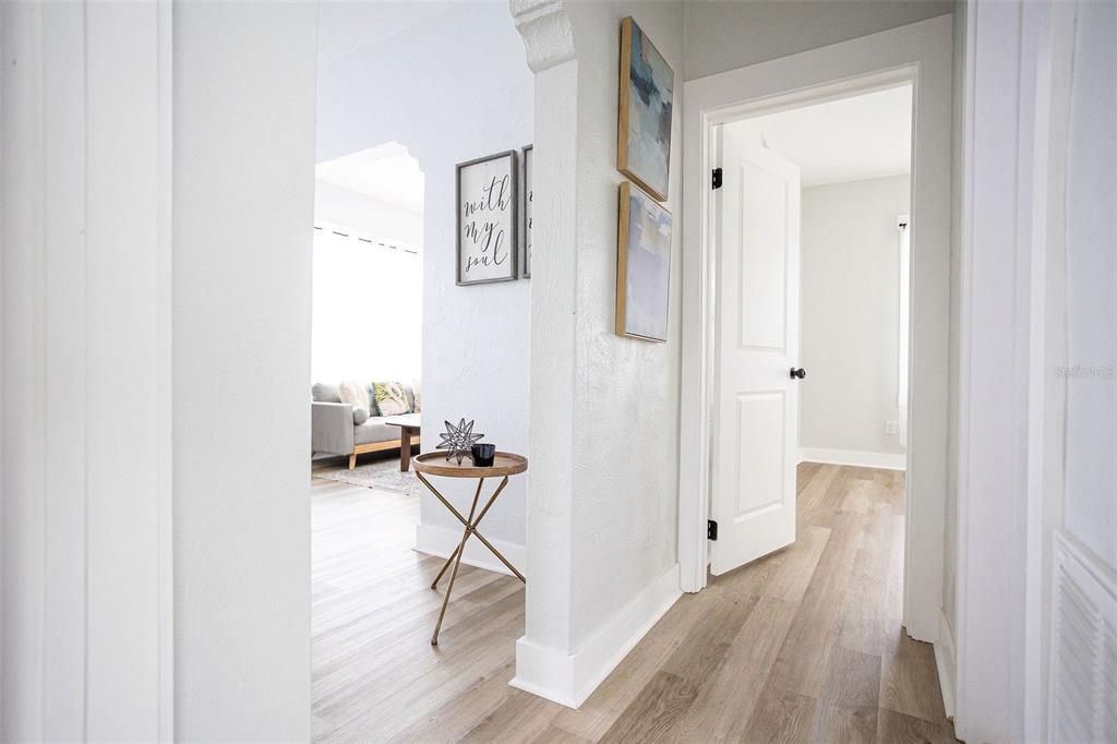 For Sale: $319,000 (2 beds, 1 baths, 1080 Square Feet)