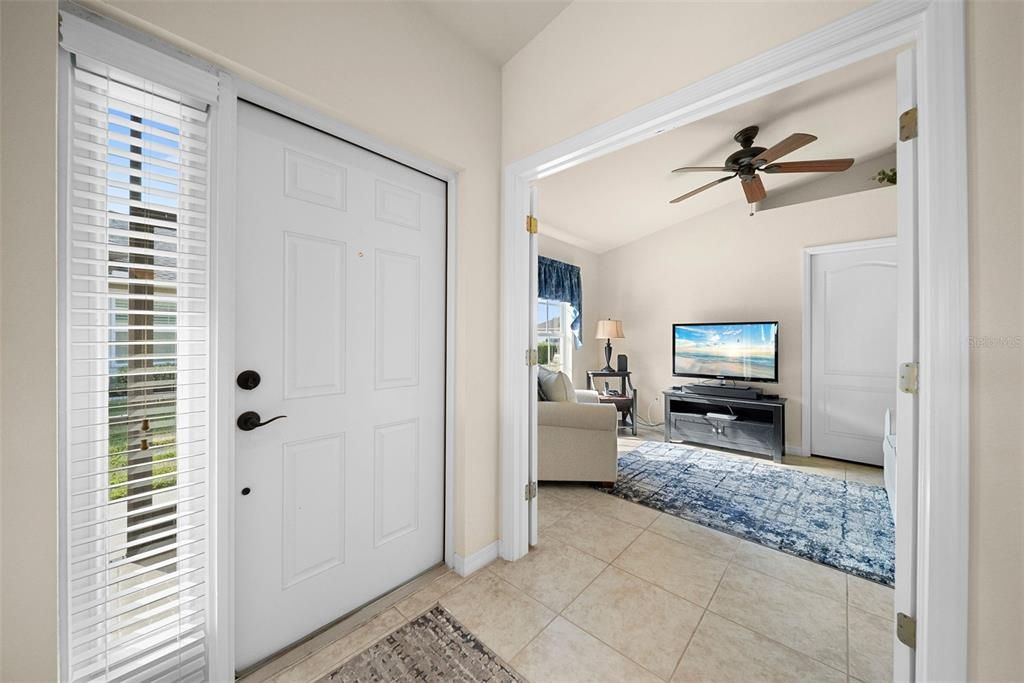 На продажу: $292,500 (2 спален, 2 ванн, 1477 Квадратных фут)