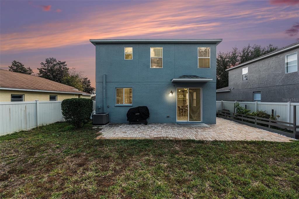 Activo con contrato: $340,000 (3 camas, 2 baños, 1862 Pies cuadrados)