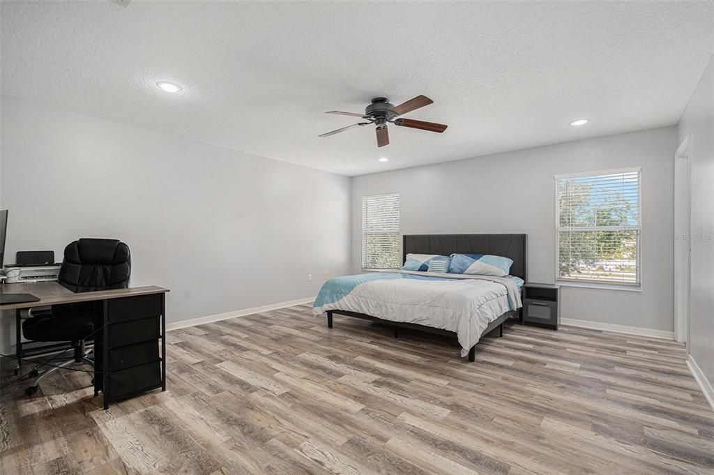 Activo con contrato: $340,000 (3 camas, 2 baños, 1862 Pies cuadrados)