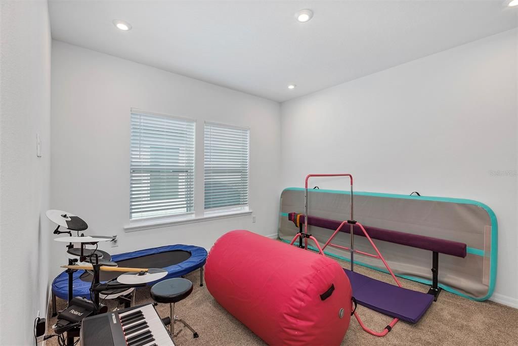 В аренду: $3,250 (3 спален, 2 ванн, 2328 Квадратных фут)