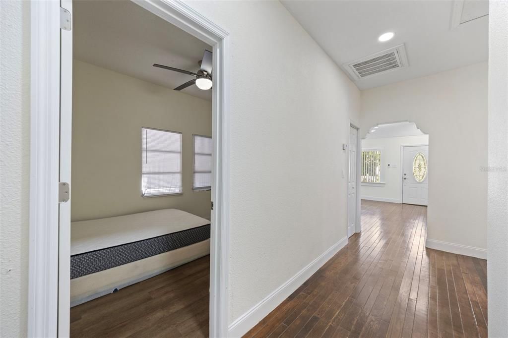 待售: $599,999 (0 贝兹, 0 浴室, 1528 平方英尺)