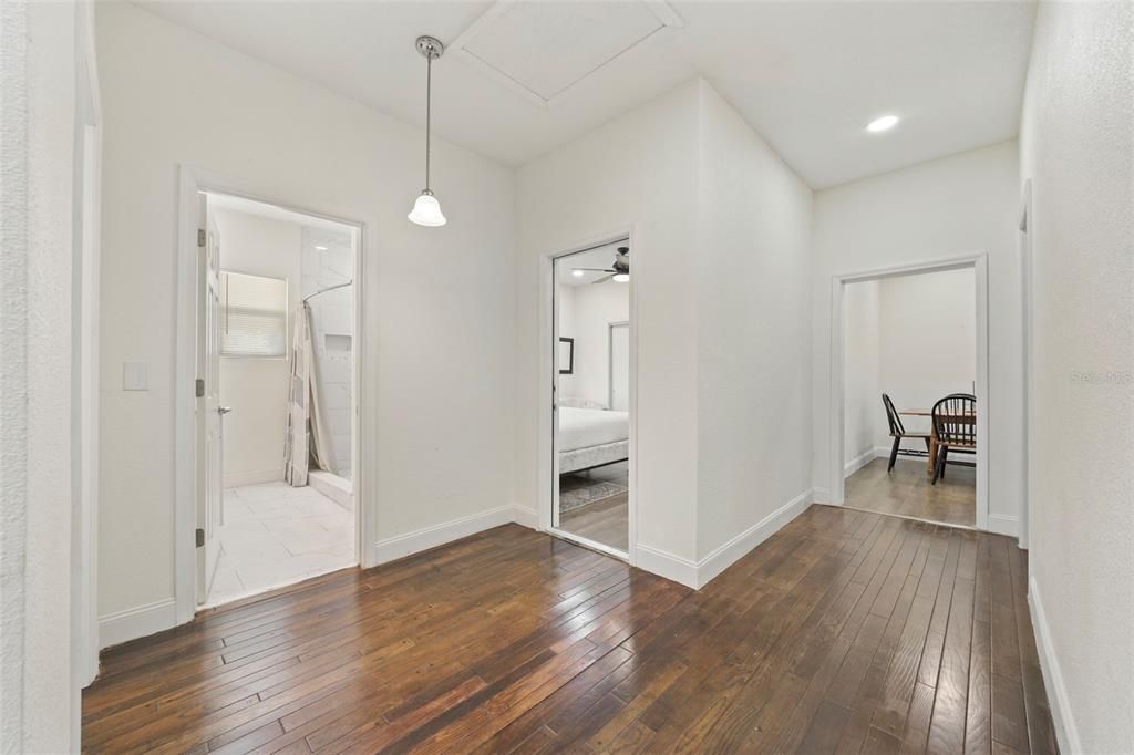 待售: $599,999 (0 贝兹, 0 浴室, 1528 平方英尺)