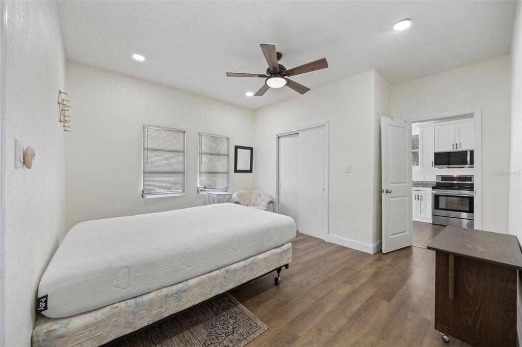 待售: $599,999 (0 贝兹, 0 浴室, 1528 平方英尺)