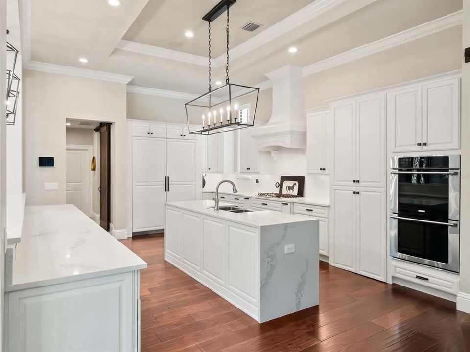 For Sale: $3,945,000 (5 beds, 5 baths, 5259 Square Feet)