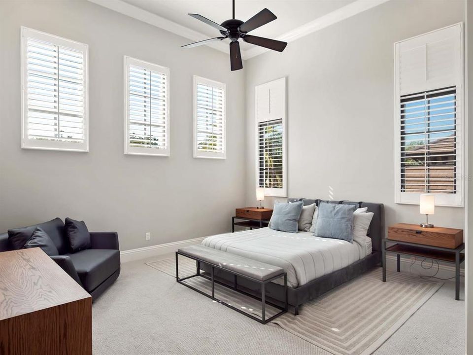 For Sale: $3,945,000 (5 beds, 5 baths, 5259 Square Feet)