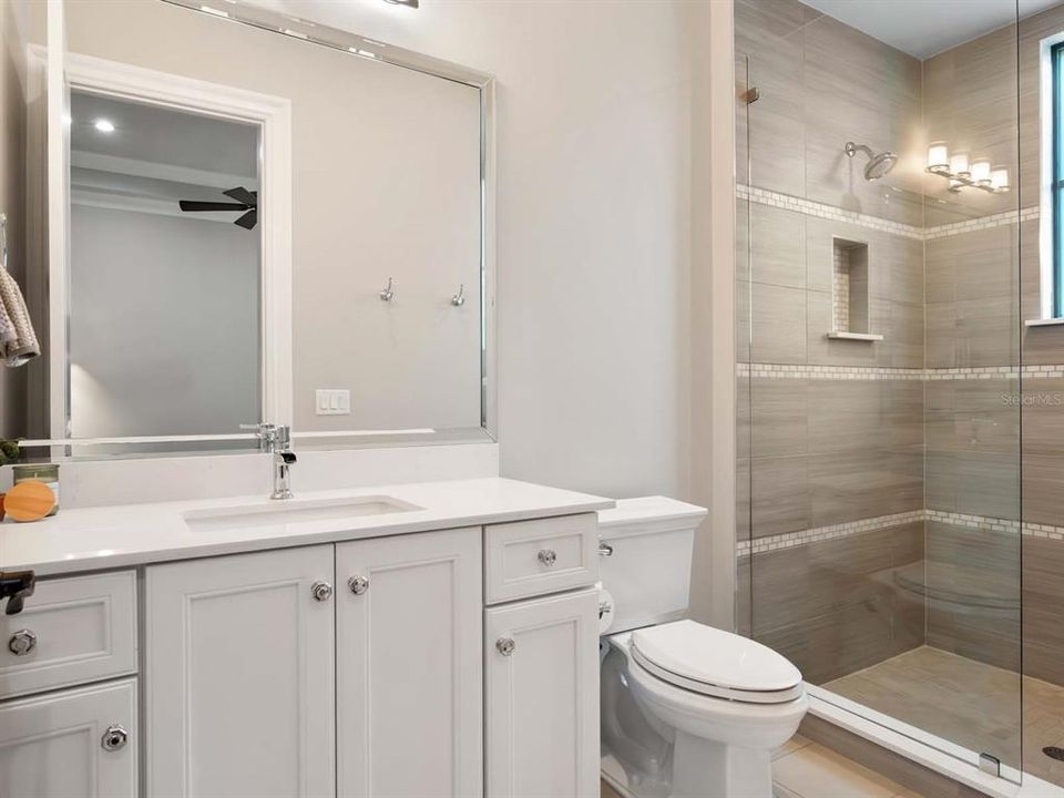 For Sale: $3,945,000 (5 beds, 5 baths, 5259 Square Feet)