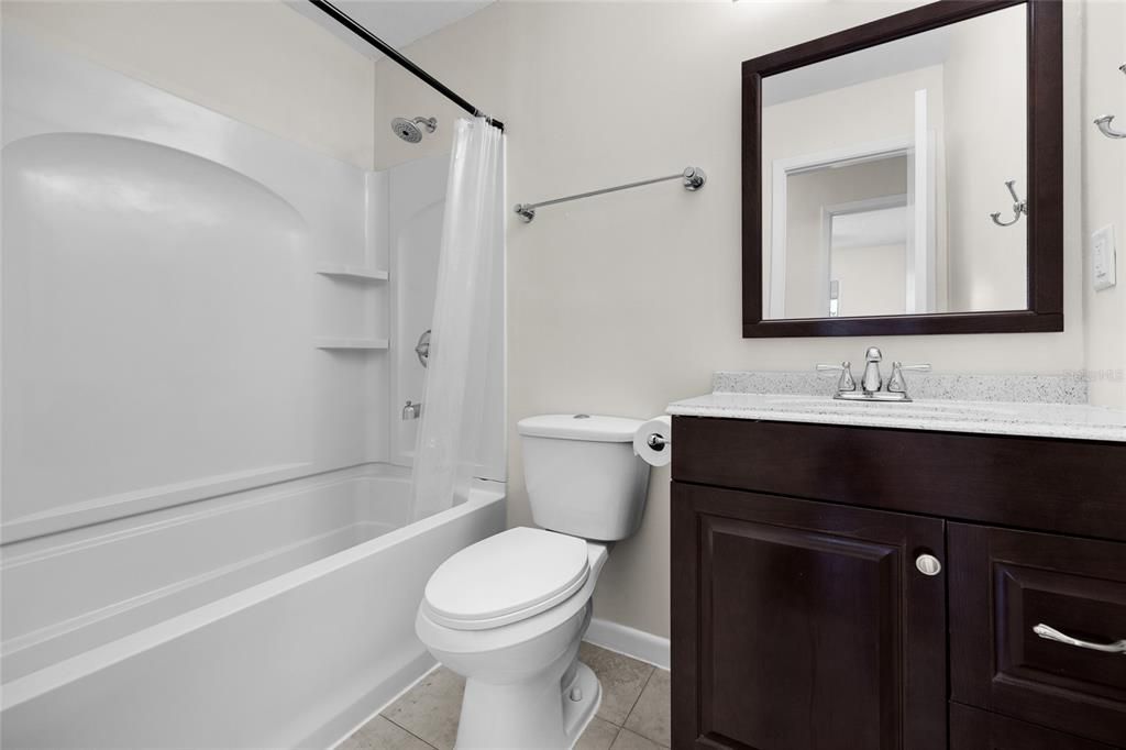 En Venta: $279,142 (3 camas, 2 baños, 1329 Pies cuadrados)