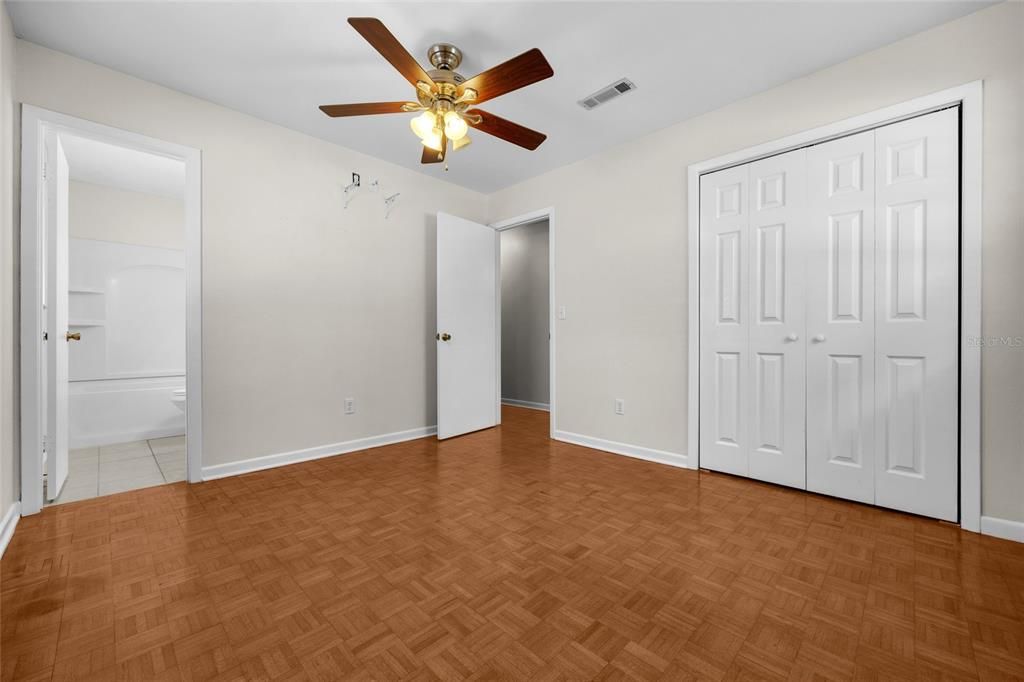 En Venta: $279,142 (3 camas, 2 baños, 1329 Pies cuadrados)