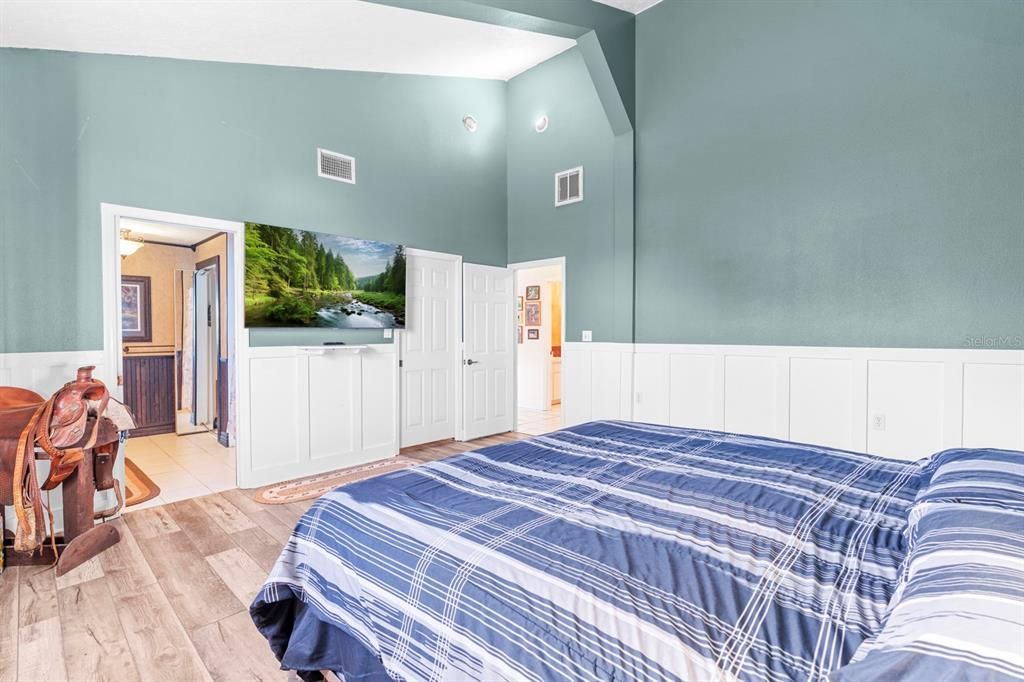 待售: $385,000 (2 贝兹, 2 浴室, 1365 平方英尺)