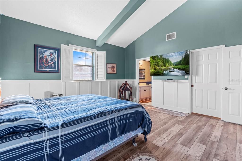 待售: $385,000 (2 贝兹, 2 浴室, 1365 平方英尺)