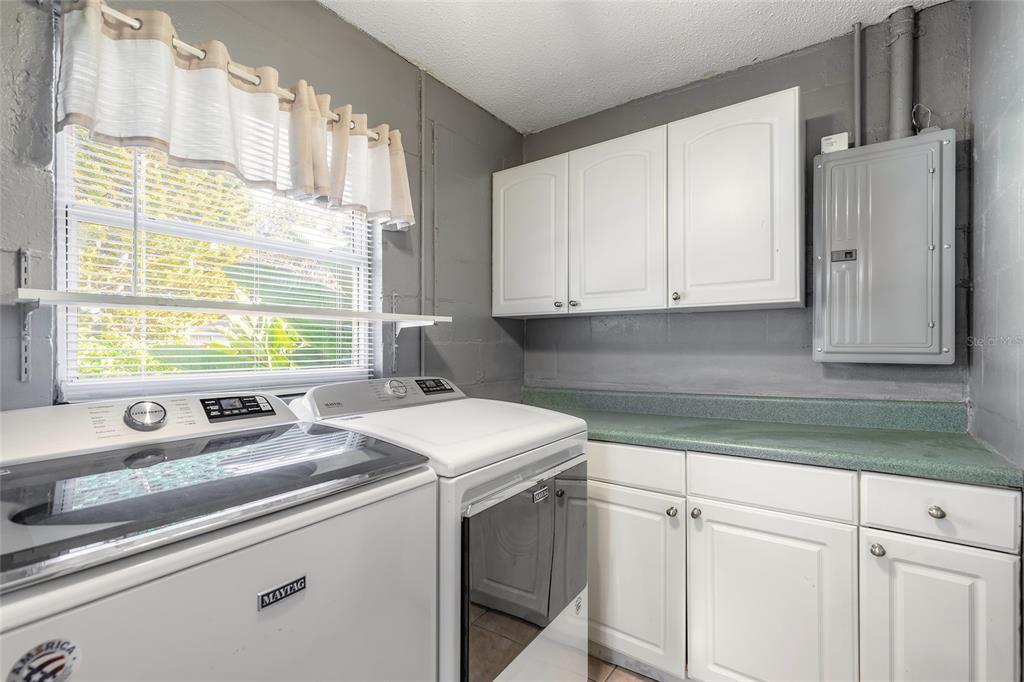 Activo con contrato: $230,000 (3 camas, 2 baños, 1134 Pies cuadrados)