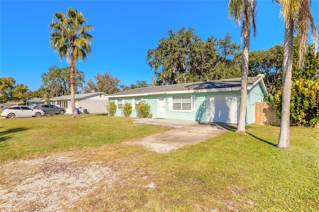 Activo con contrato: $230,000 (3 camas, 2 baños, 1134 Pies cuadrados)