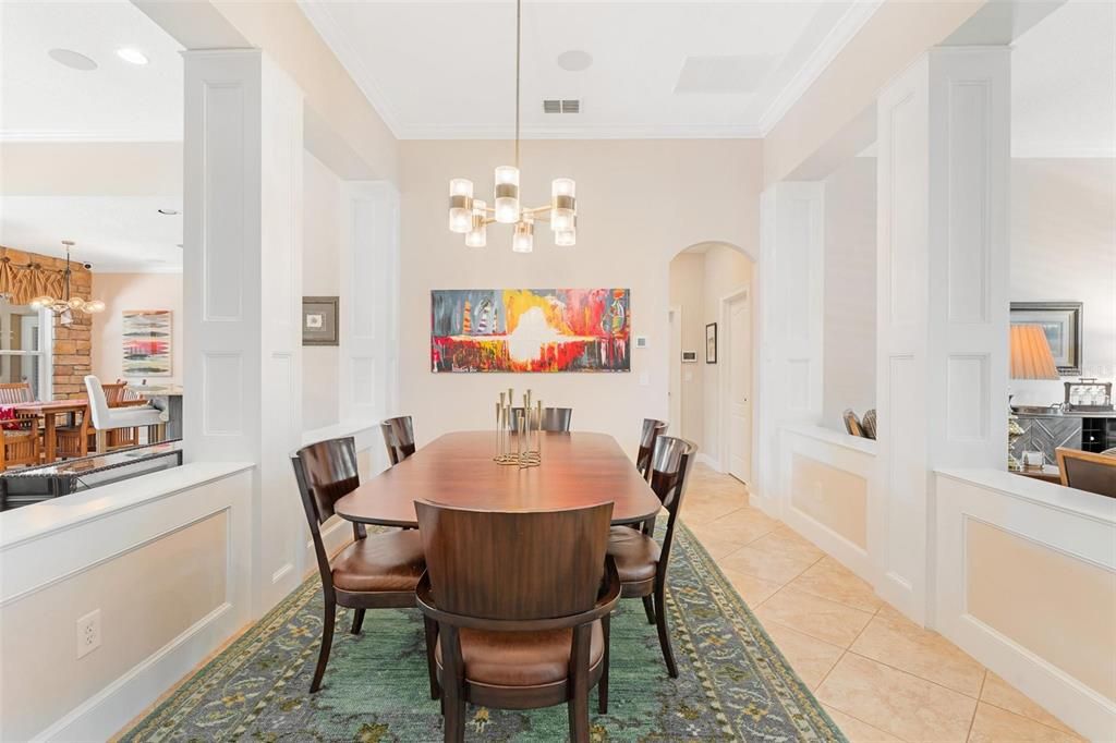 Под контрактом: $635,000 (3 спален, 2 ванн, 2713 Квадратных фут)