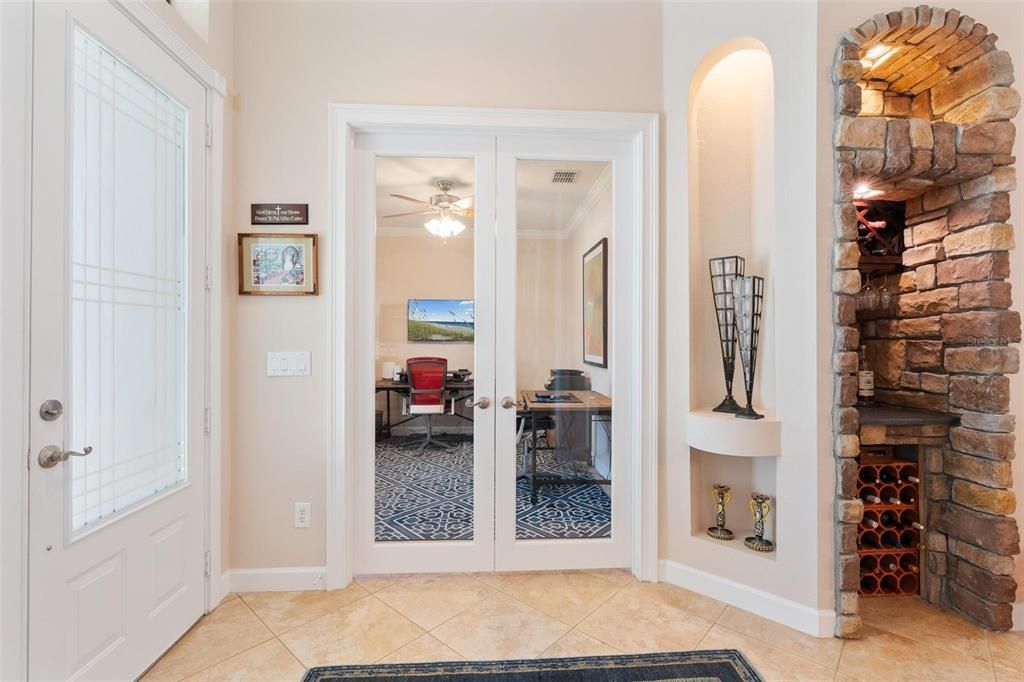 Под контрактом: $635,000 (3 спален, 2 ванн, 2713 Квадратных фут)