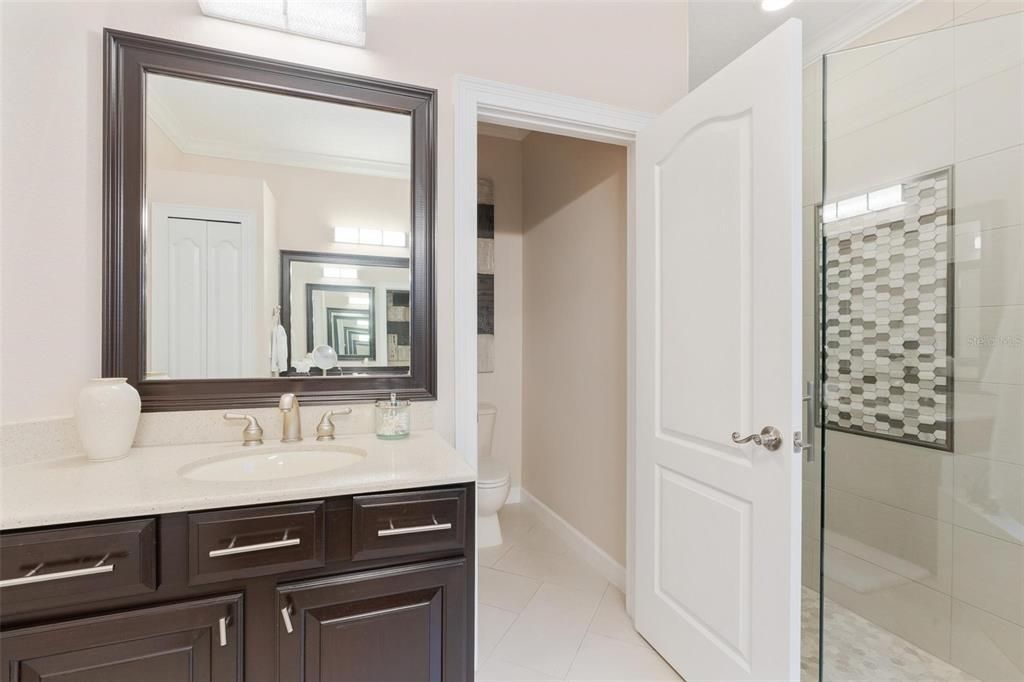 Под контрактом: $635,000 (3 спален, 2 ванн, 2713 Квадратных фут)