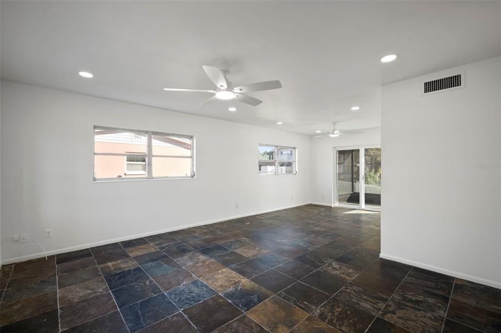 For Sale: $499,900 (3 beds, 2 baths, 1664 Square Feet)