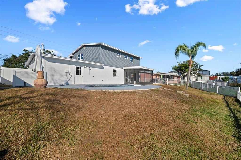 For Sale: $499,900 (3 beds, 2 baths, 1664 Square Feet)